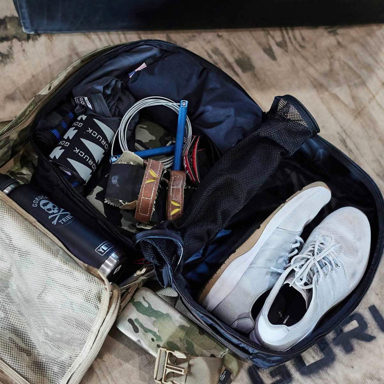 Packing Cubes Full - 20L keeps your gym bag organized—holds a water bottle, weightlifting belt, jump rope, sneakers, and fitness accessories. Made from durable 200D nylon for long-lasting travel performance.